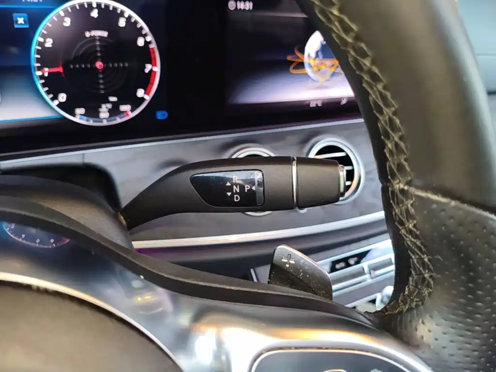 Mercedes-Benz E-Class 2020 — фото 14