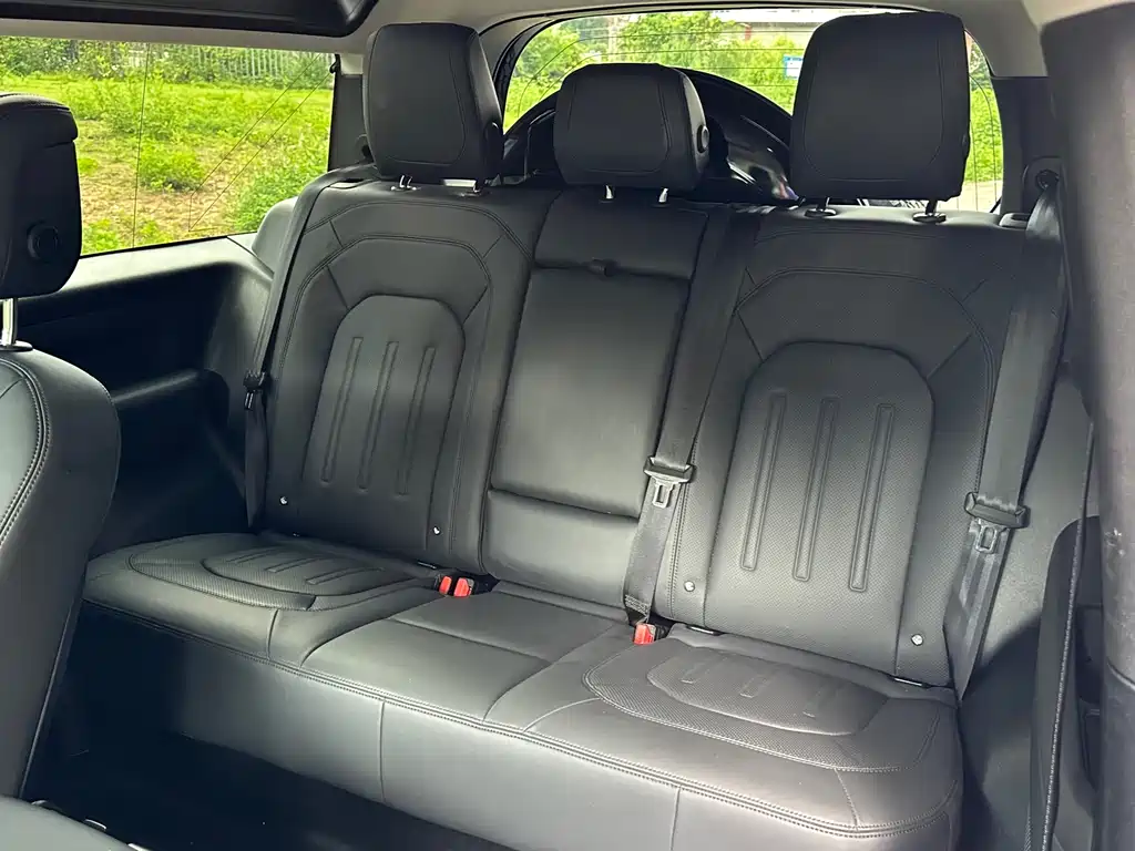 Land Rover Defender 2022 — фото 12