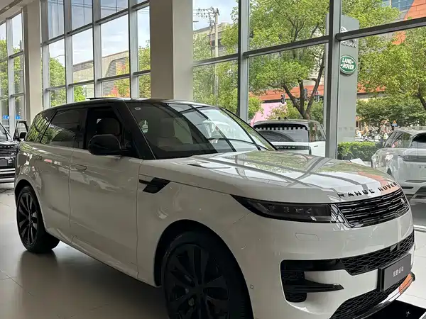 Land Rover Range Rover Sport 2026