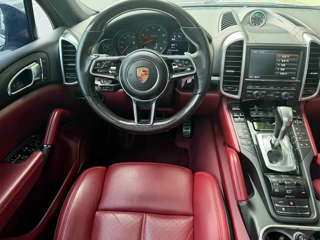 Porsche Cayenne 2015 — фото 9