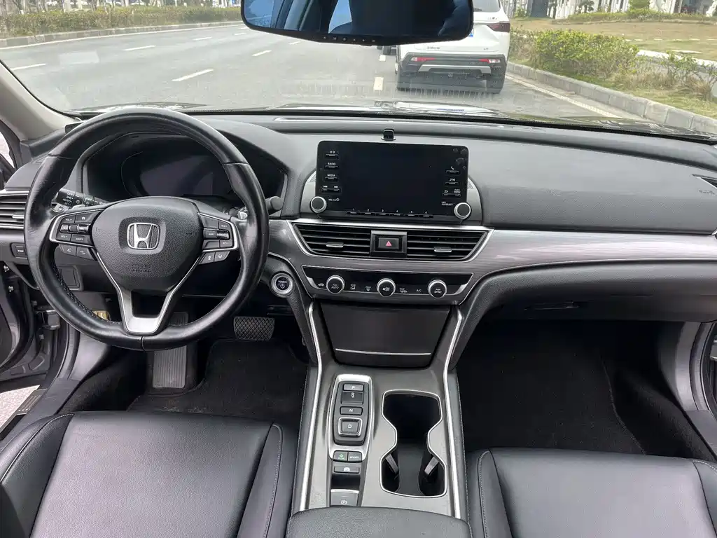 Honda Accord 2020 — фото 11