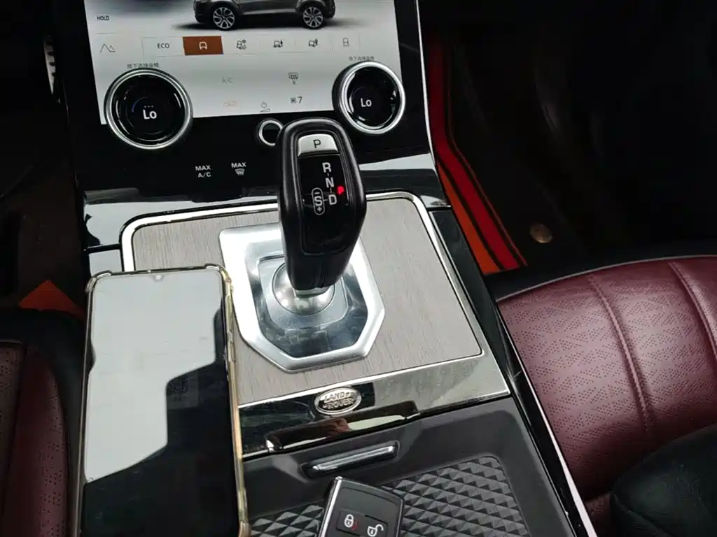 Land Rover Evoque 2022 — фото 14