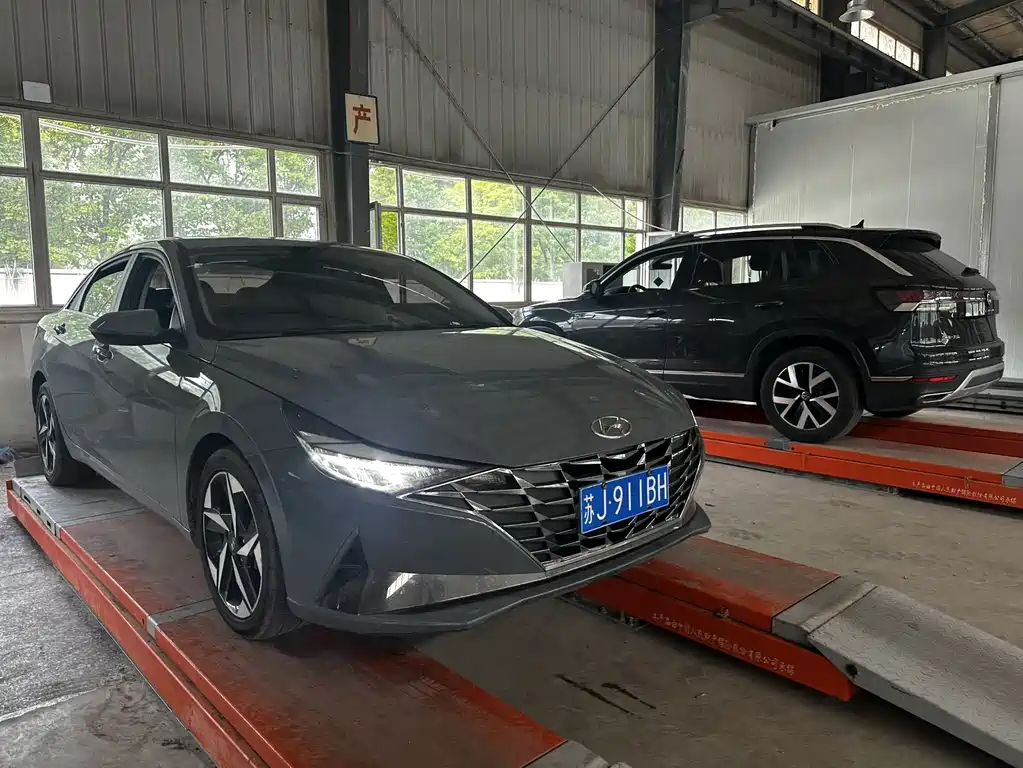 Hyundai Elantra 2023 — фото 4