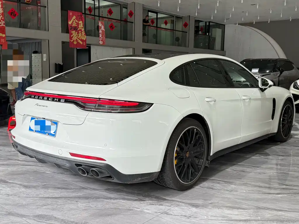 Porsche Panamera 2021 — фото 20