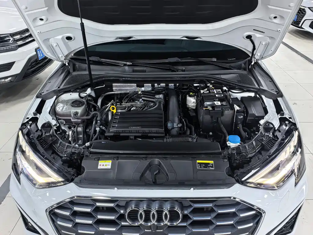 Audi A3 2023 — фото 19
