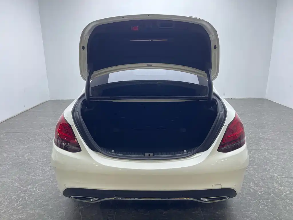 Mercedes-Benz C-Class 2020