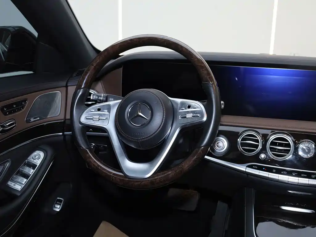 Mercedes-Benz Maybach S-Class 2017 — фото 9