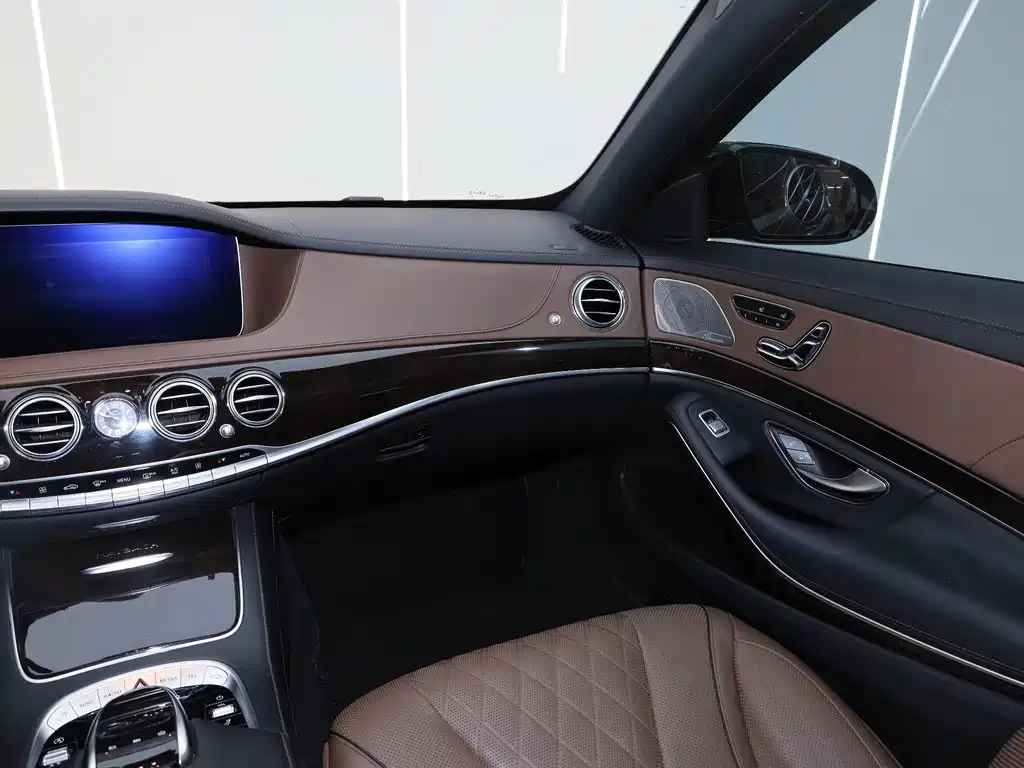 Mercedes-Benz Maybach S-Class 2017 — фото 11