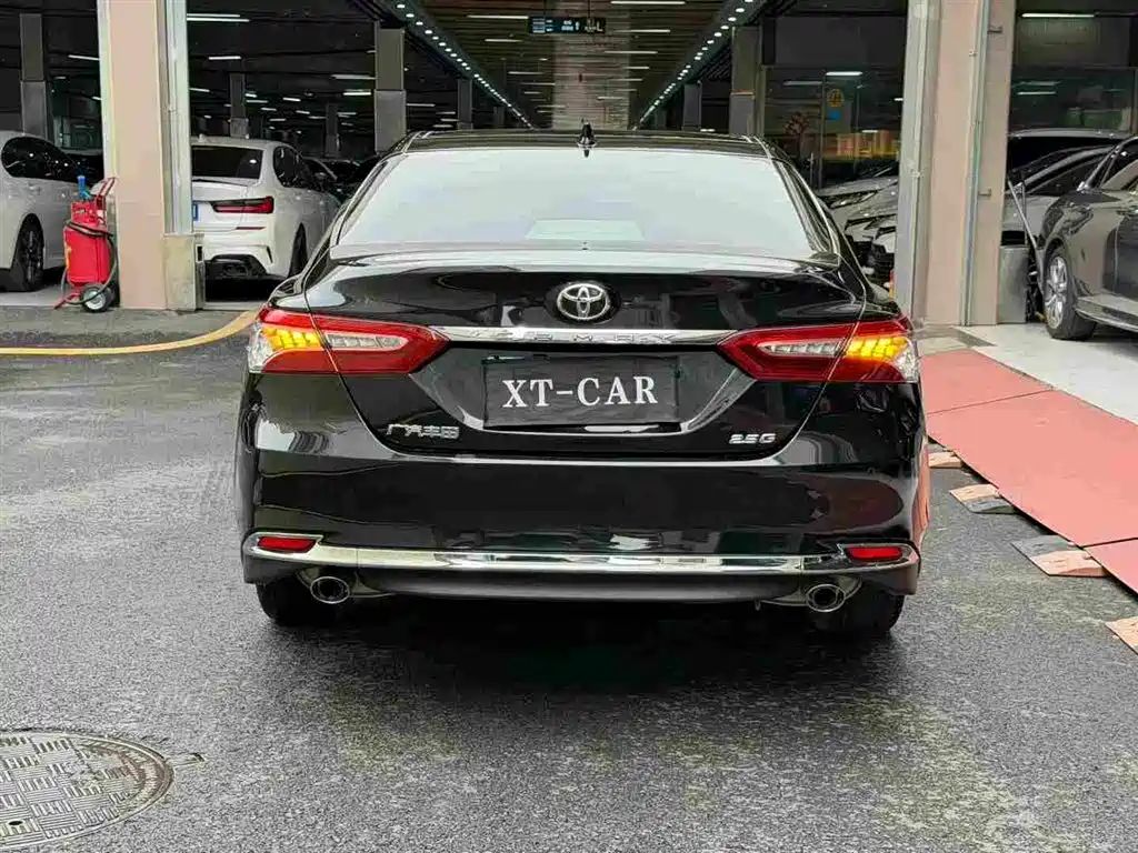 Toyota Camry 2024 — фото 7