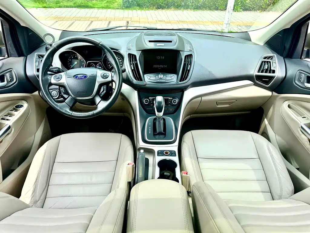 Ford Kuga 2014 — фото 32
