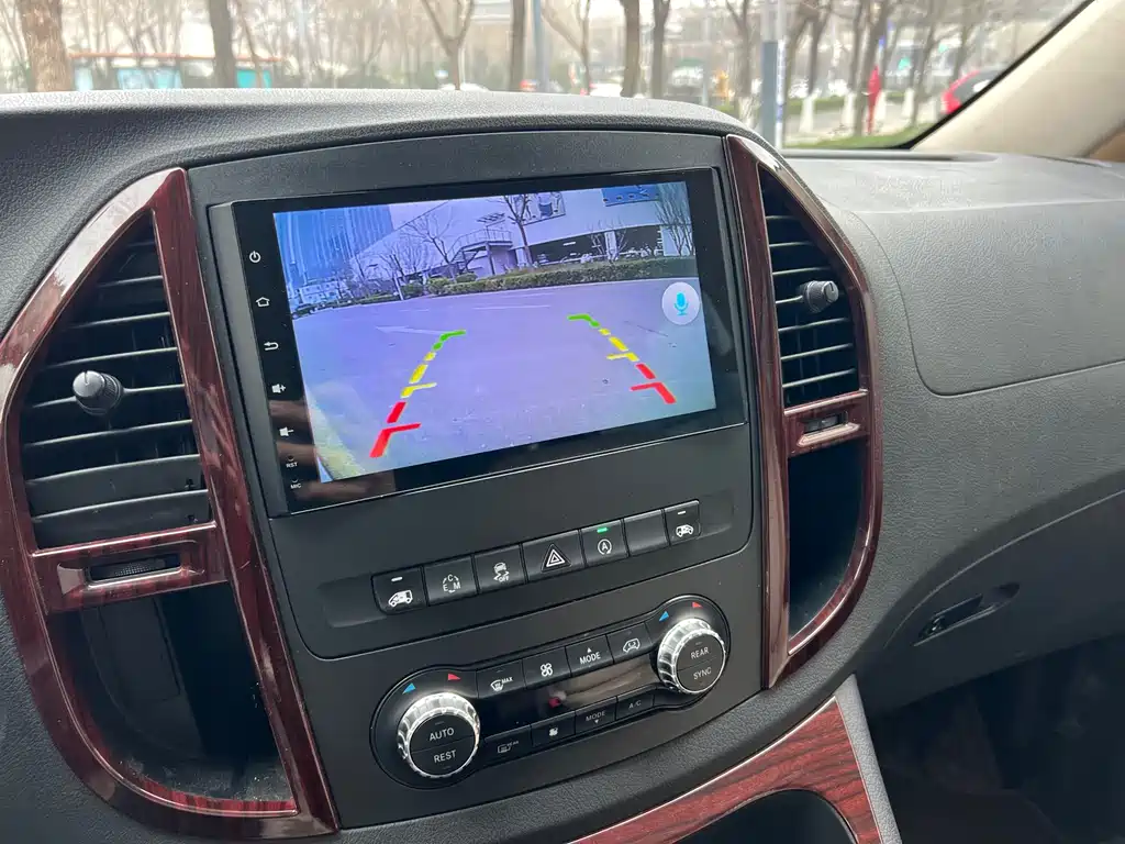 Mercedes-Benz Vito 2018 — фото 12
