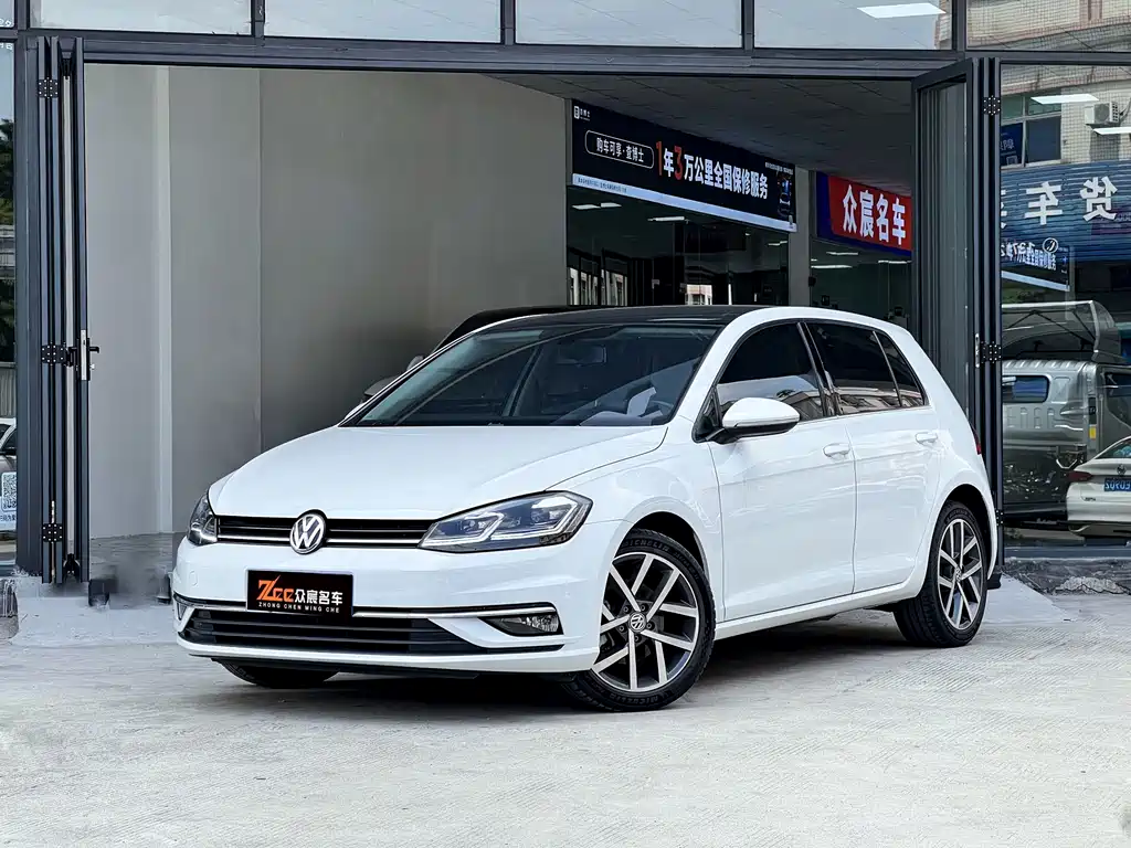 Volkswagen Golf 2019 — фото 1
