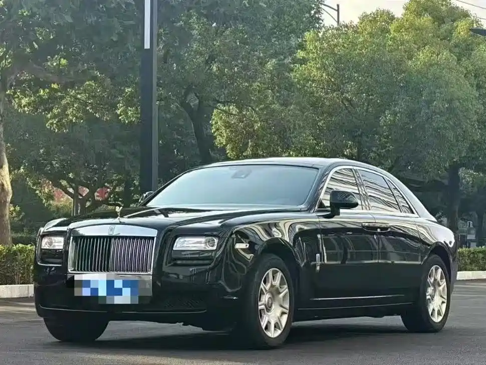 Rolls-Royce Ghost 2012 — фото 1