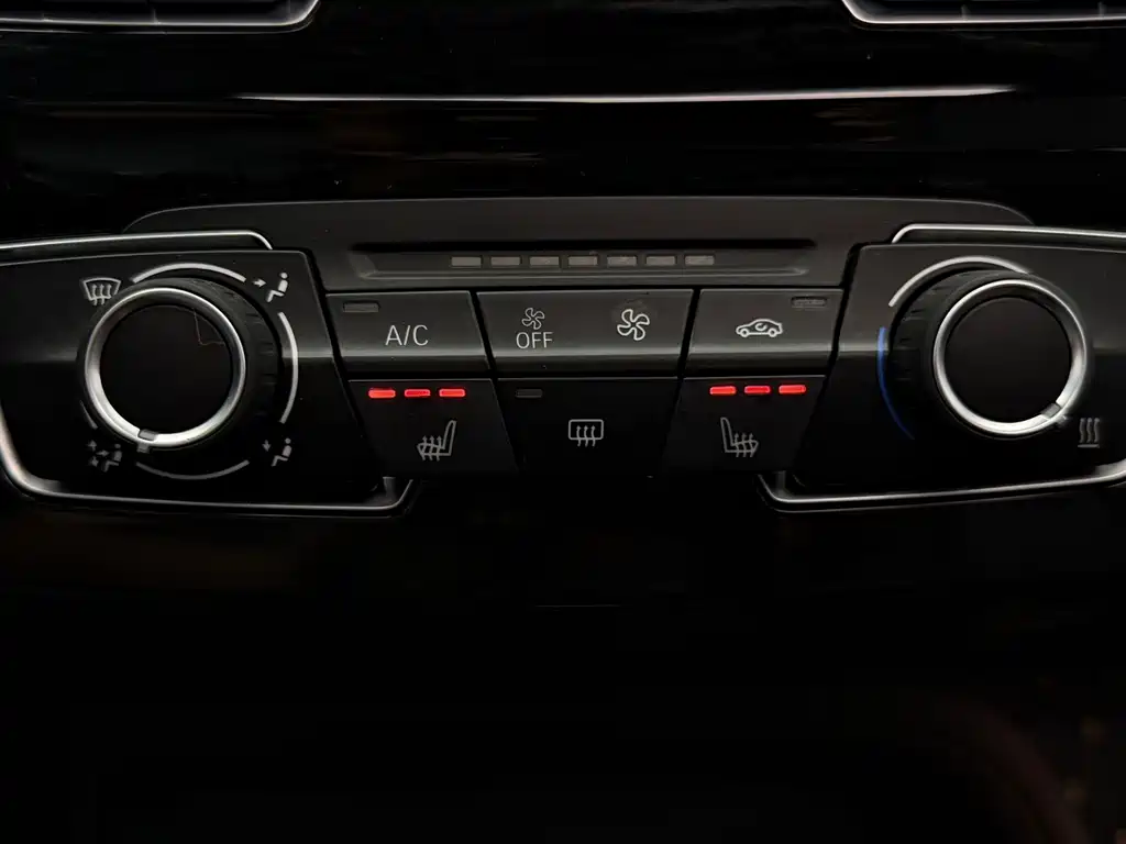 BMW X1 2021 — фото 13