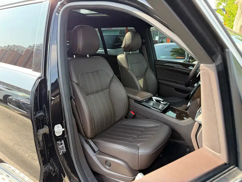 Mercedes-Benz GLS 2017 — фото 12