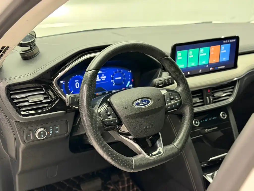 Ford Escape 2020 — фото 14