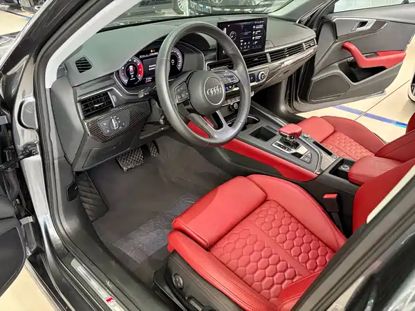 Audi A4L 2021