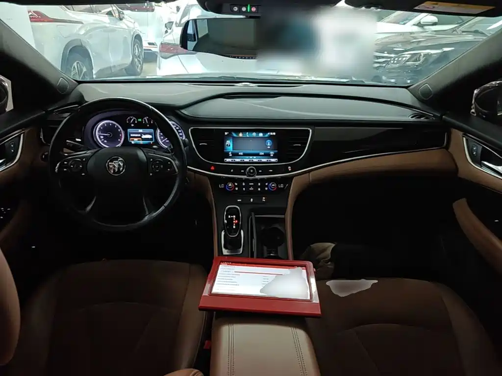 Buick LaCrosse 2017 — фото 10