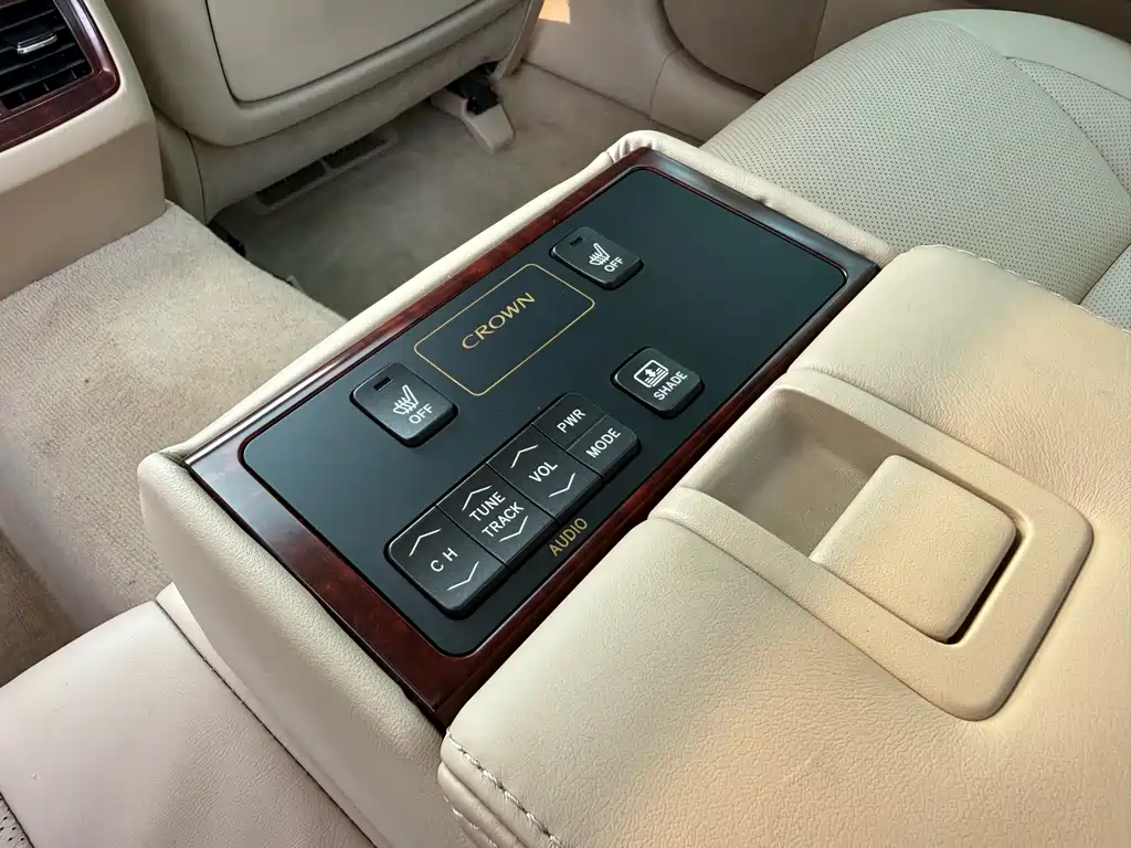 Toyota Crown 2012 — фото 17