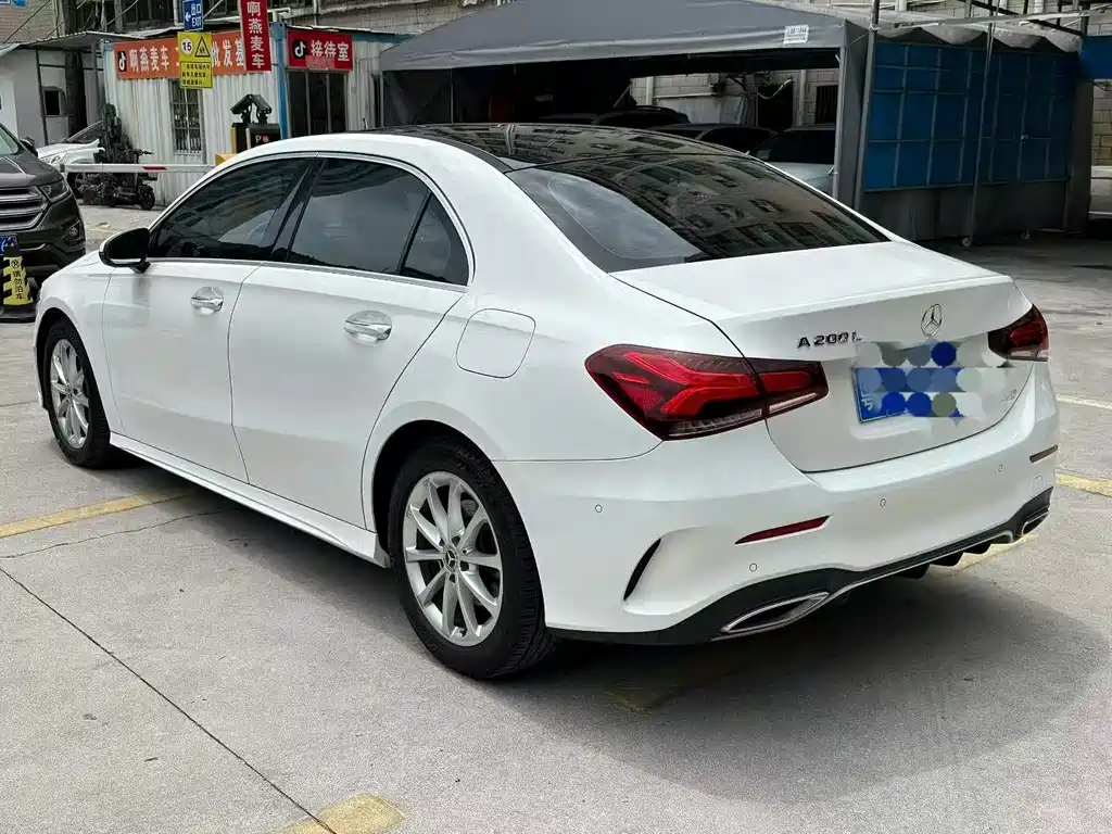 Mercedes-Benz A-Class 2020 — фото 4