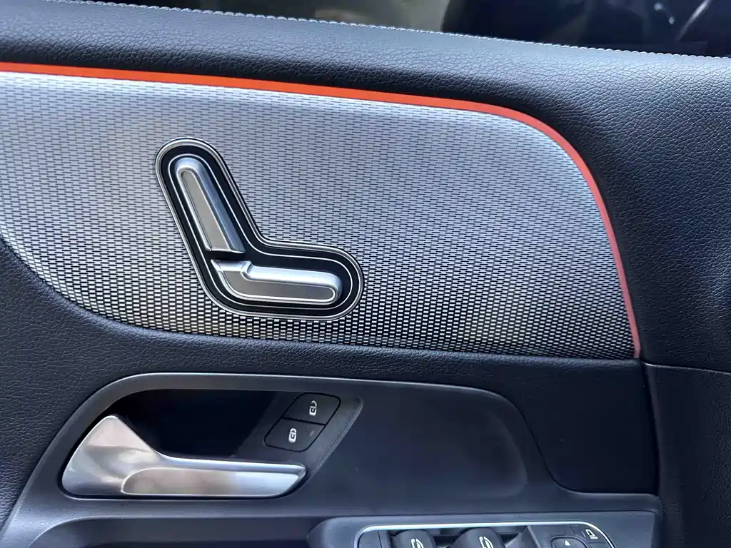 Mercedes-Benz GLB 2020 — фото 12