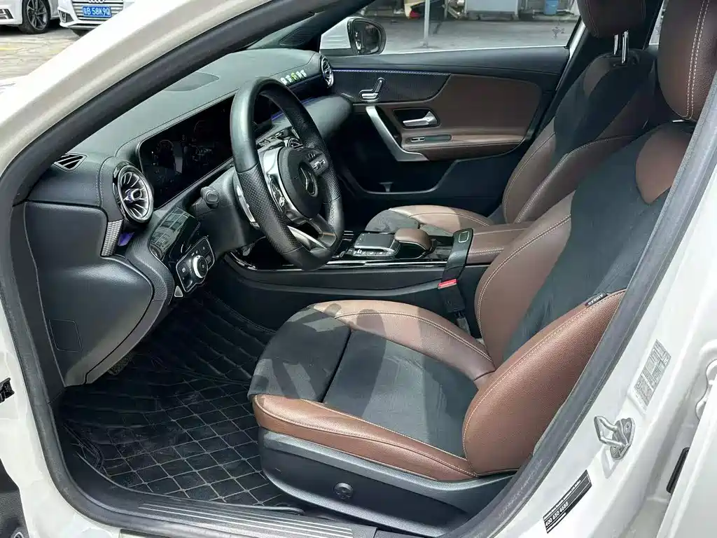 Mercedes-Benz A-Class 2020 — фото 6