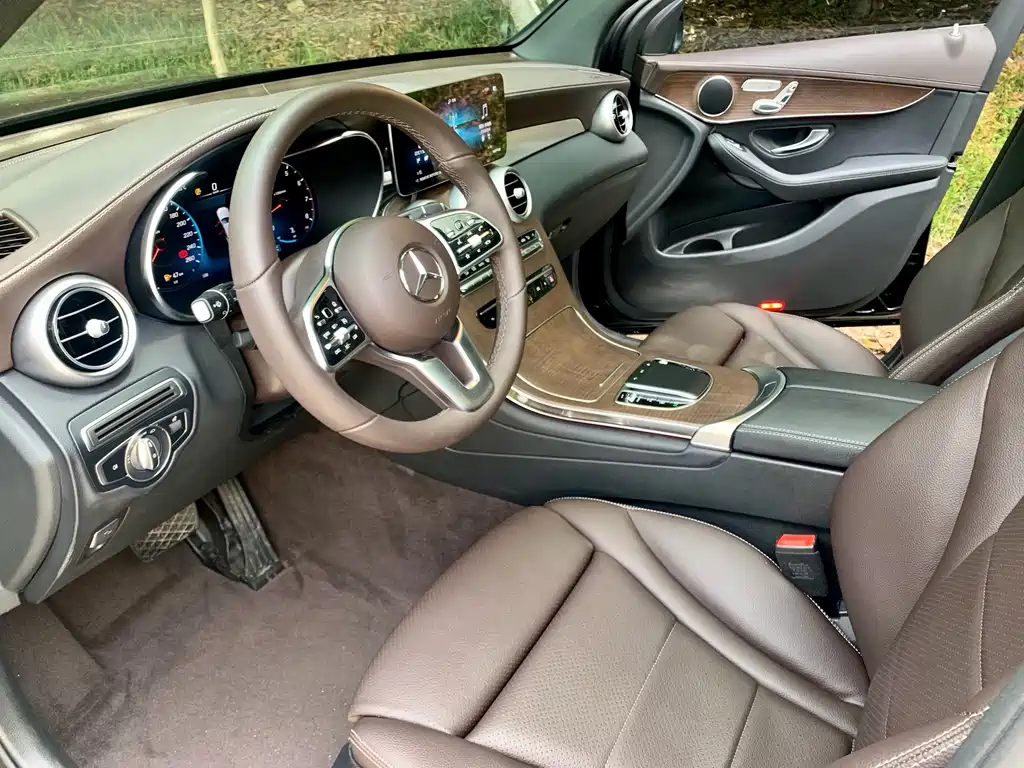 Mercedes-Benz GLC 2023