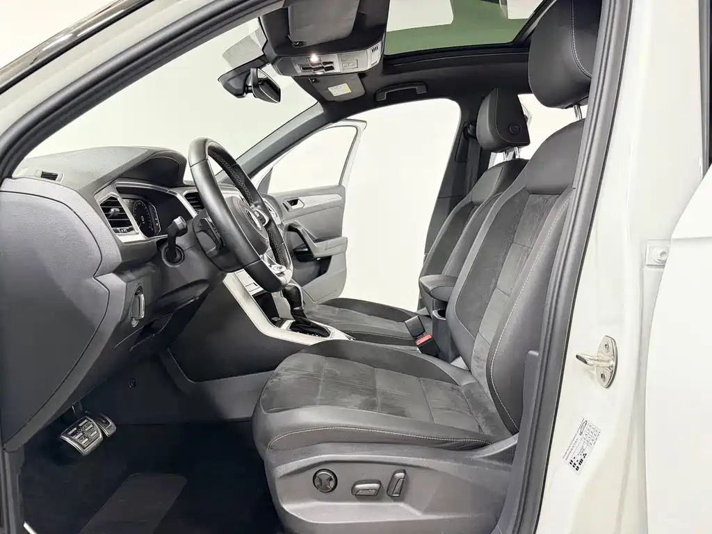 Volkswagen T-Roc 2023