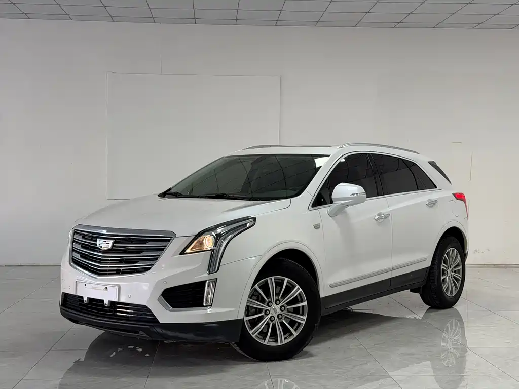 Cadillac XT5 2017 — фото 1