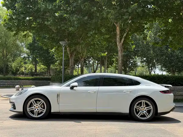 Porsche Panamera 2020