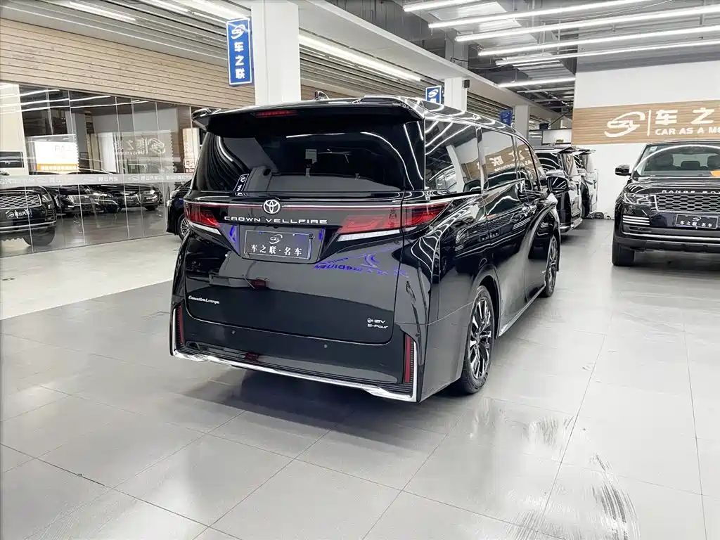 Toyota Vellfire 2024 — фото 6