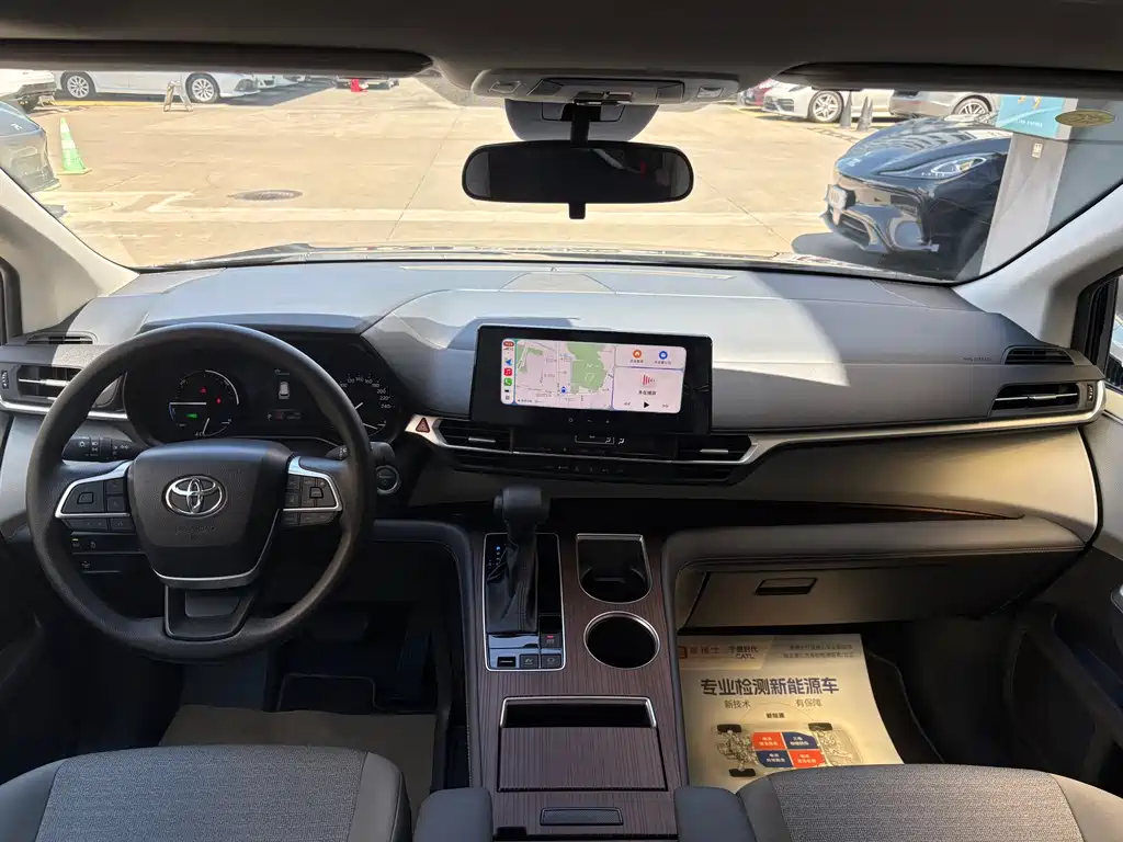 Toyota Sienna 2025 — фото 14