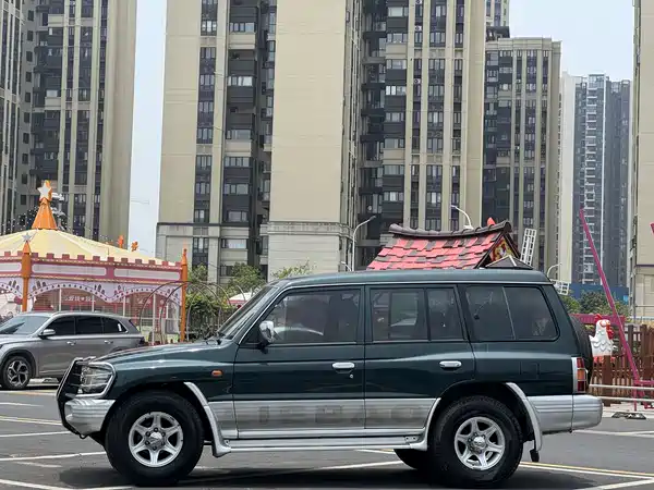 Leopaard Black King Kong 2010