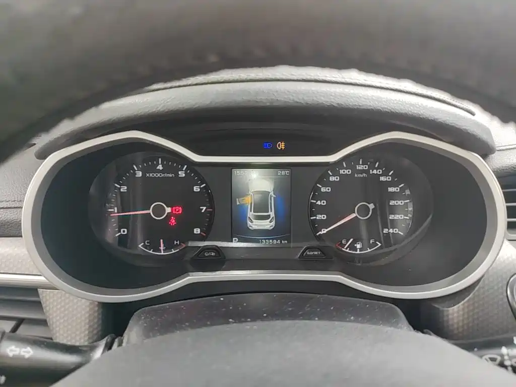 Geely Emgrand GS 2016 — фото 12