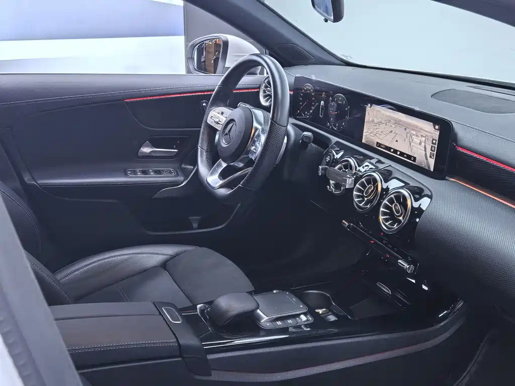 Mercedes-Benz A-Class 2023 — фото 13
