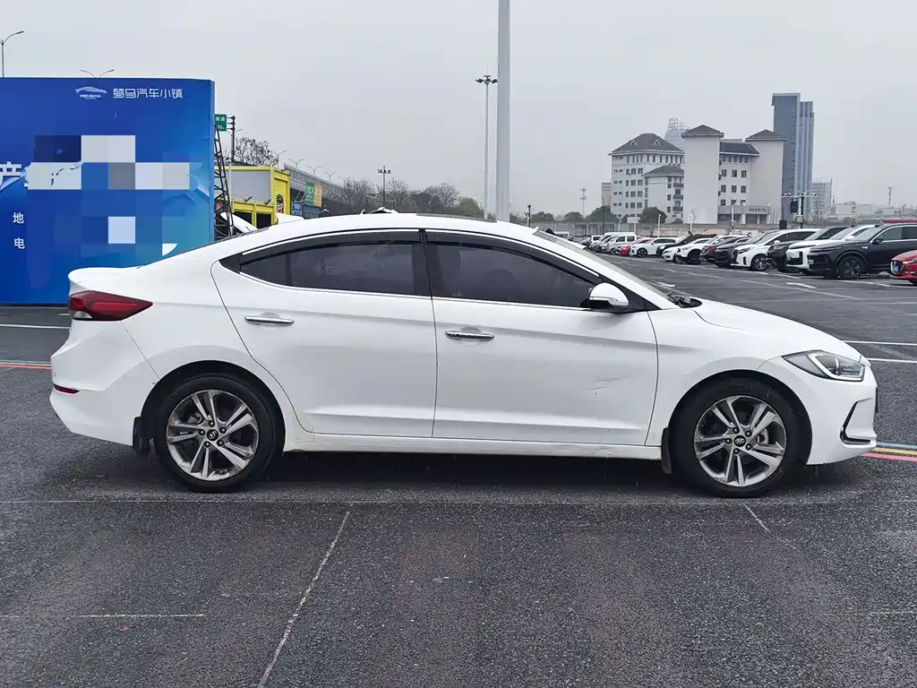 Hyundai Celesta 2018 — фото 4