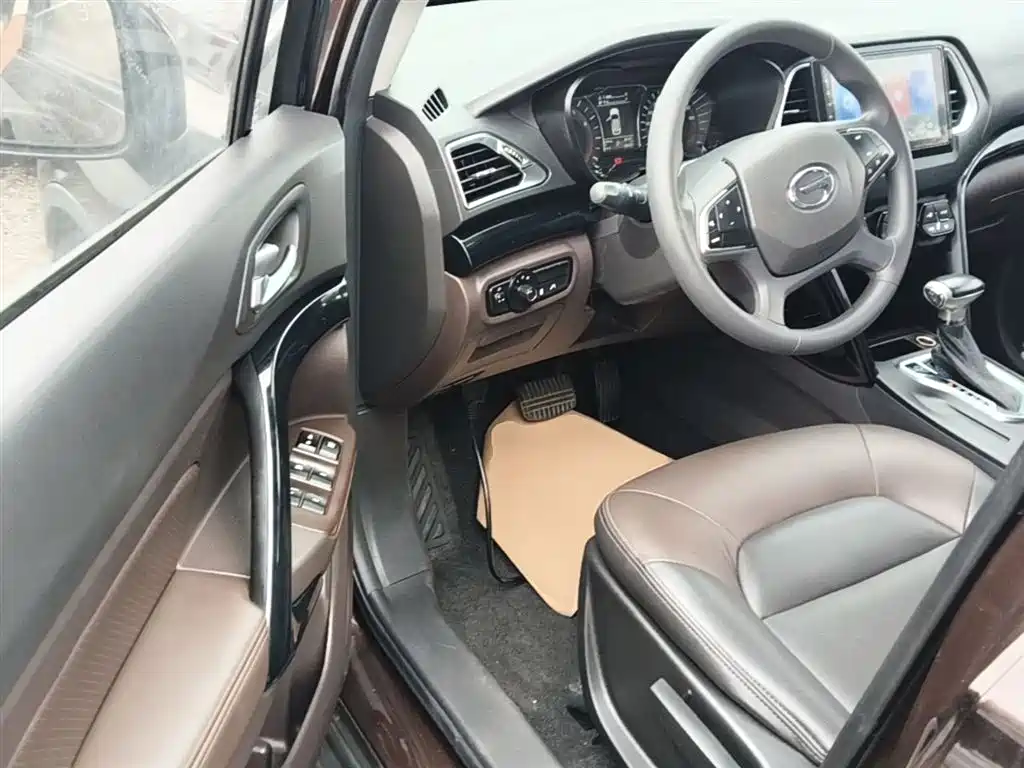 GAC Motor Trumpchi GS4 2018 — фото 16