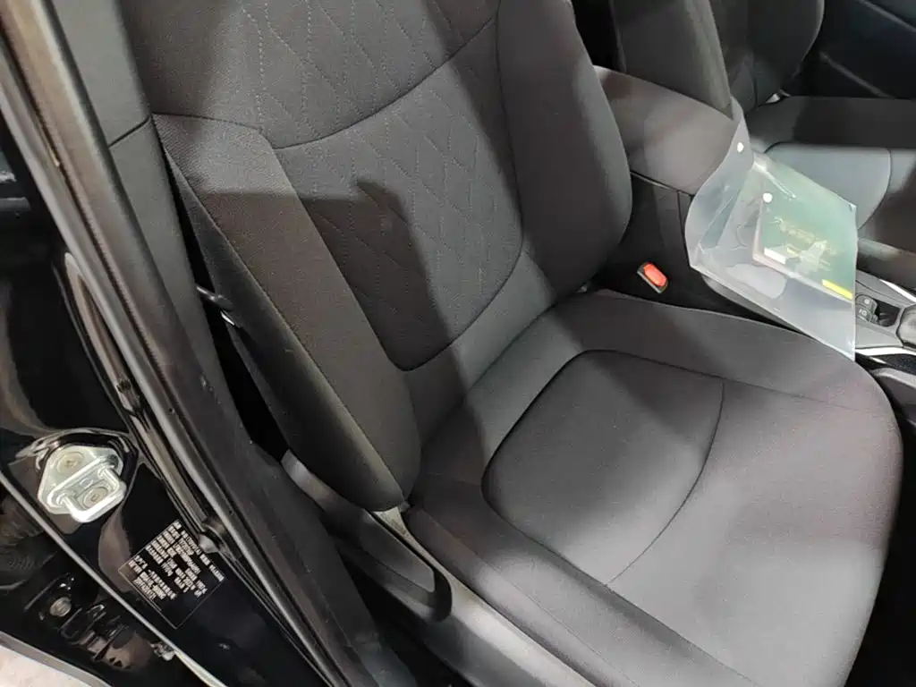 Toyota Corolla Cross 2023 — фото 20