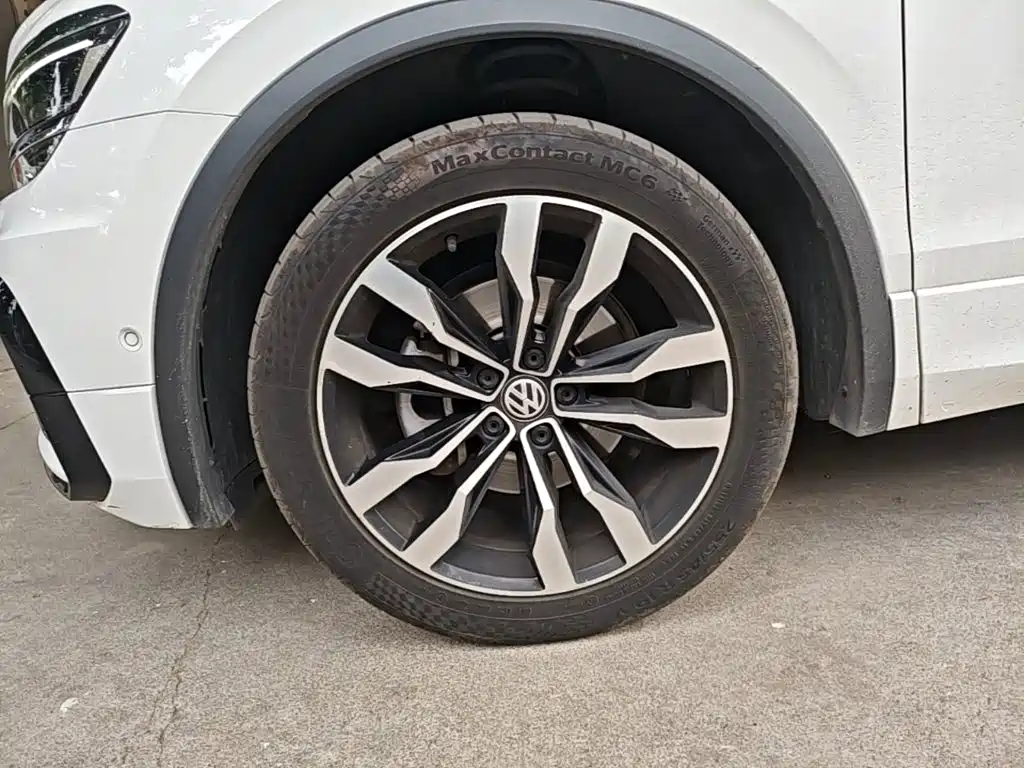 Volkswagen Tiguan L 2020 — фото 23