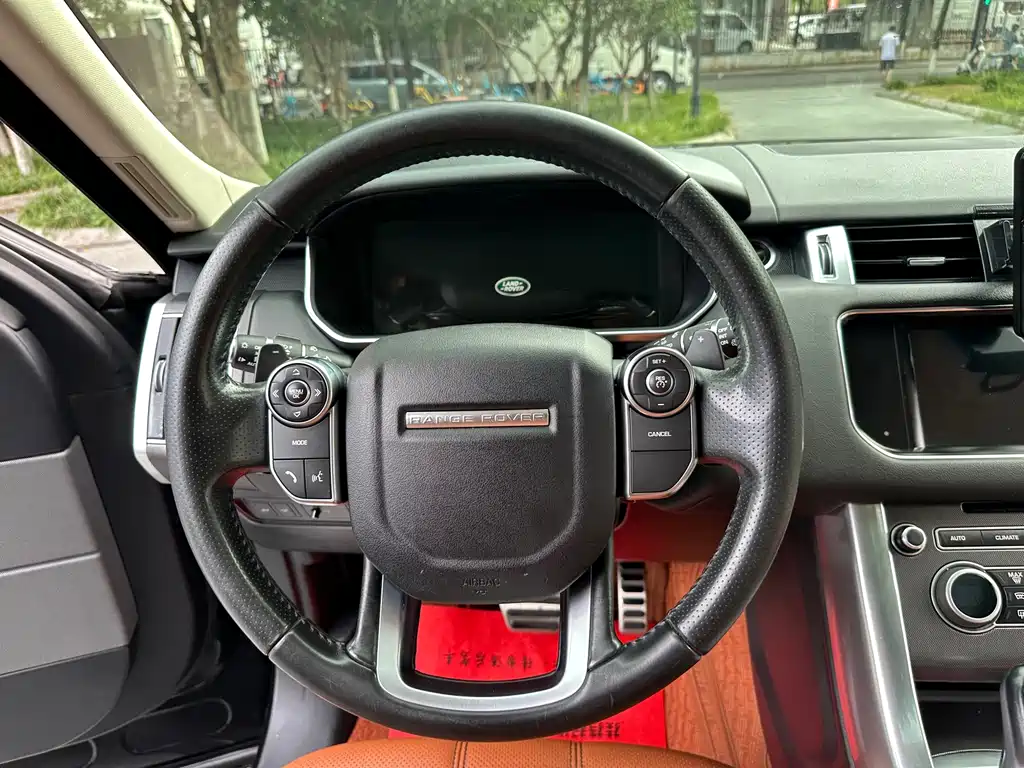 Land Rover Range Rover Sport 2016 — фото 20