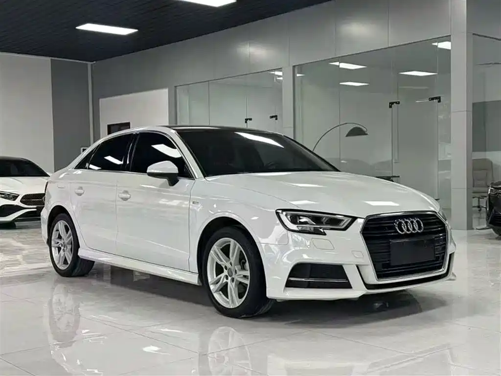 Audi A3 2019 — фото 3