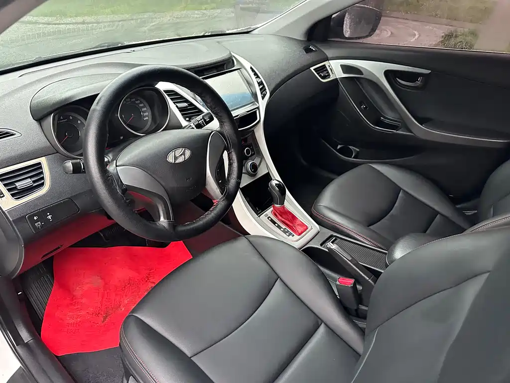 Hyundai Elantra Langdong 2015 — фото 14