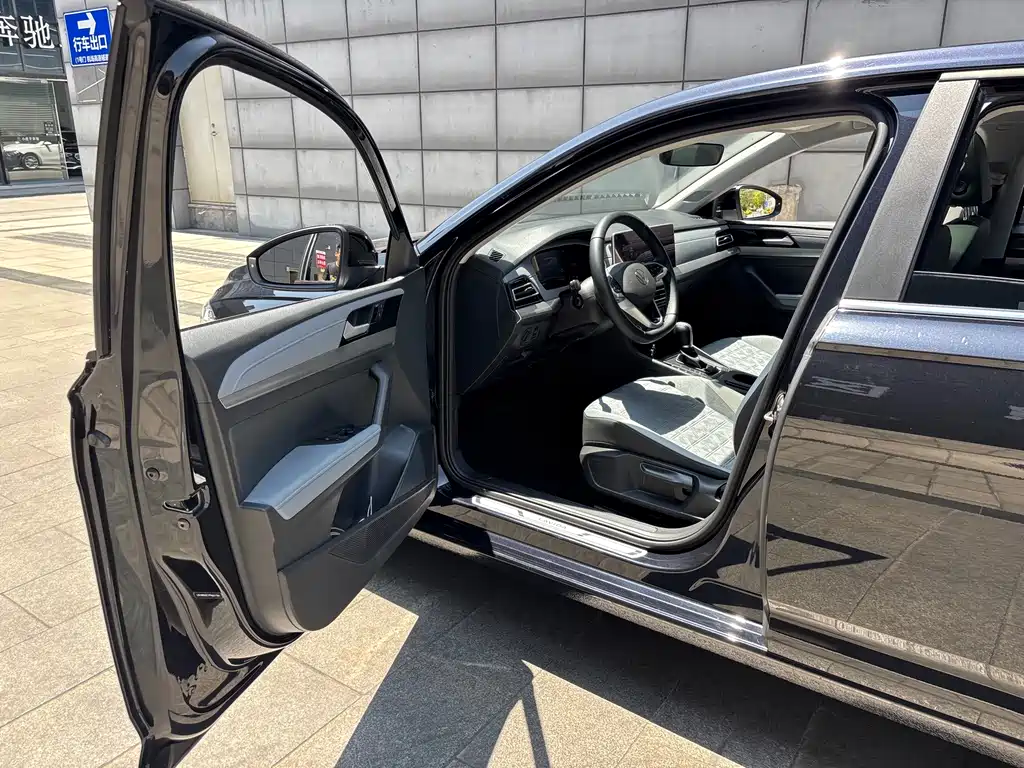 Volkswagen Lavida 2024