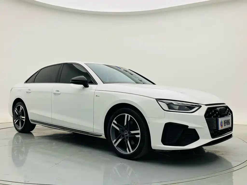 Audi A4L 2023 — фото 3