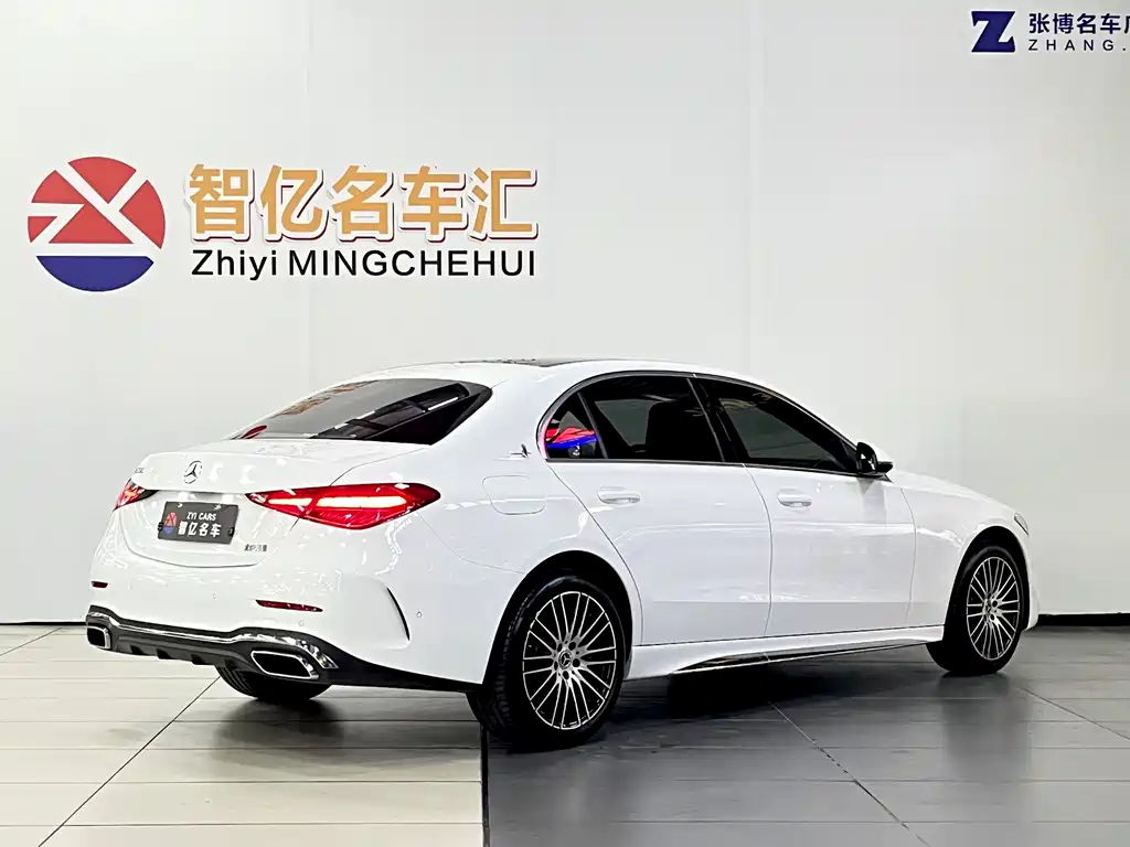 Mercedes-Benz C-Class 2024 — фото 11