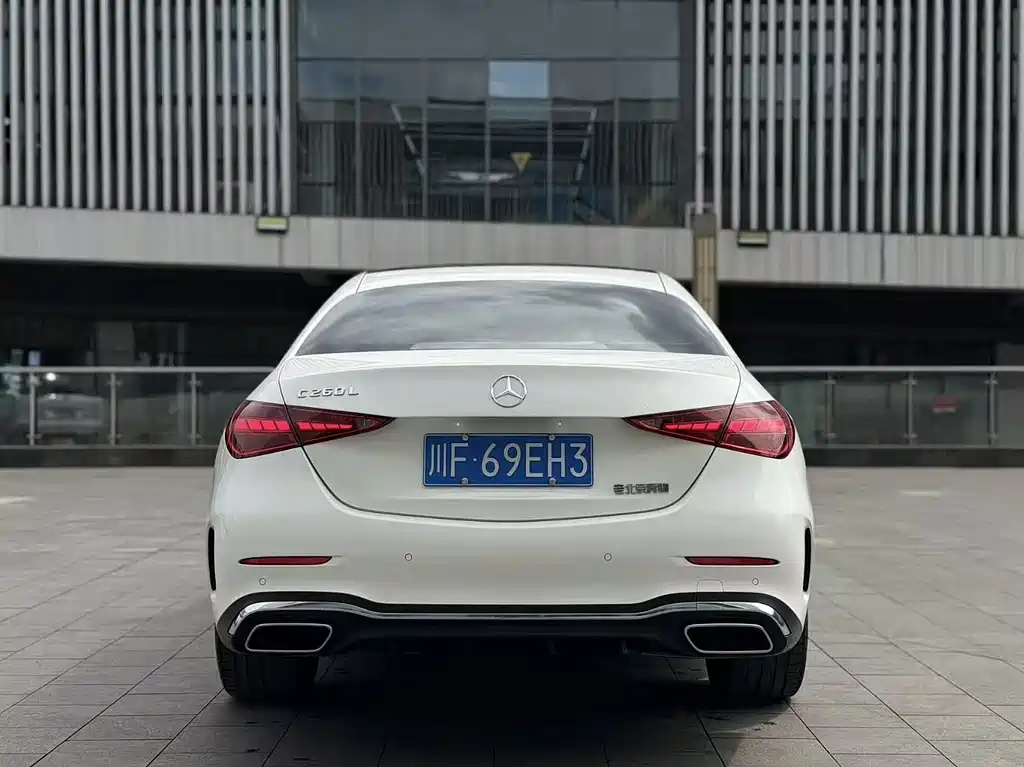 Mercedes-Benz C-Class 2025 — фото 8