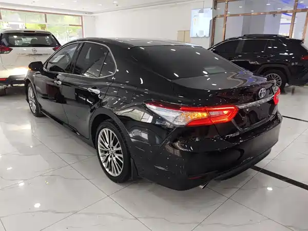 Toyota Camry 2019