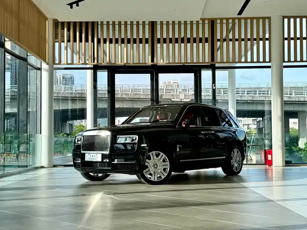 Rolls-Royce Cullinan 2021