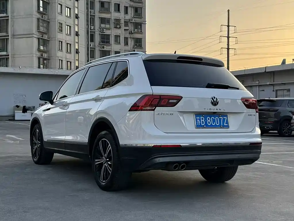 Volkswagen Tiguan L 2021 — фото 7