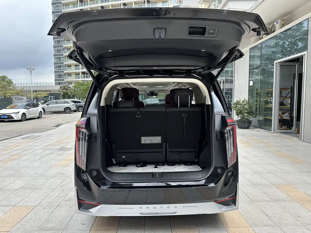 GAC Motor Trumpchi E9 2025 — фото 21
